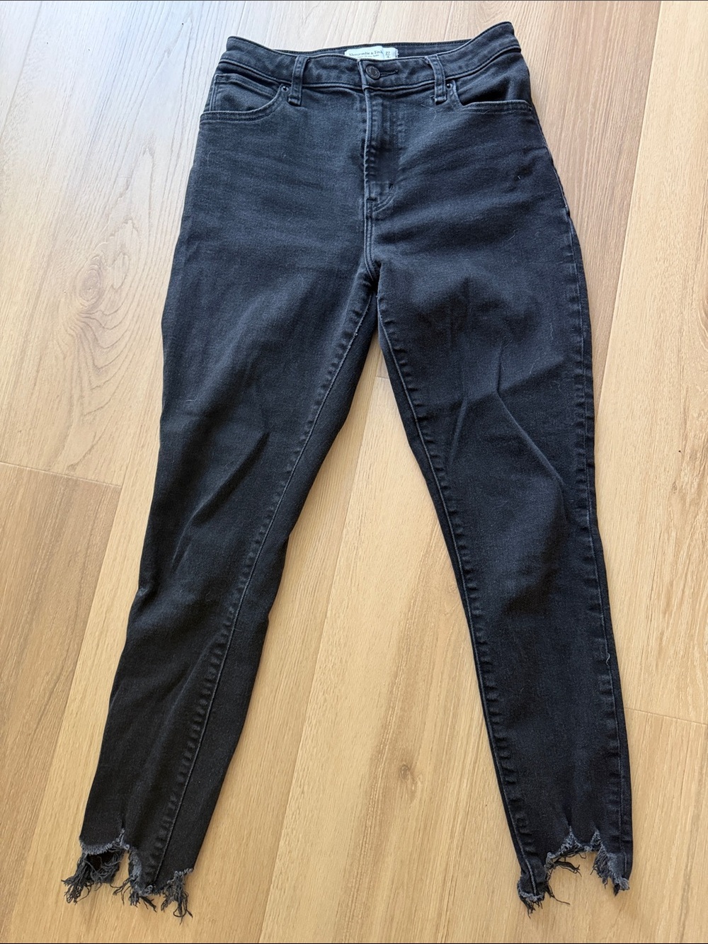 Abercrombie & Fitch Curve Love The Super Skinny Ankle High Rise